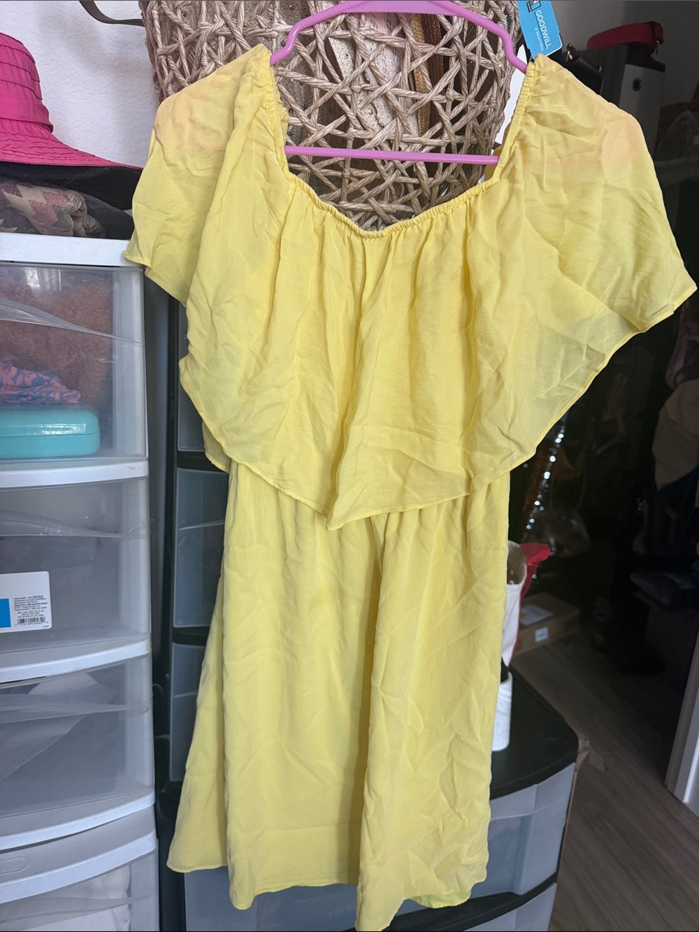 Alice + Olivia xs lemon yellow short dress